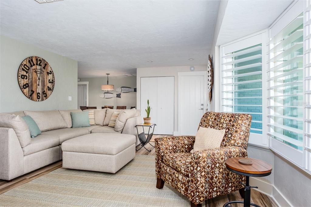 待售: $1,150,000 (2 贝兹, 2 浴室, 1786 平方英尺)