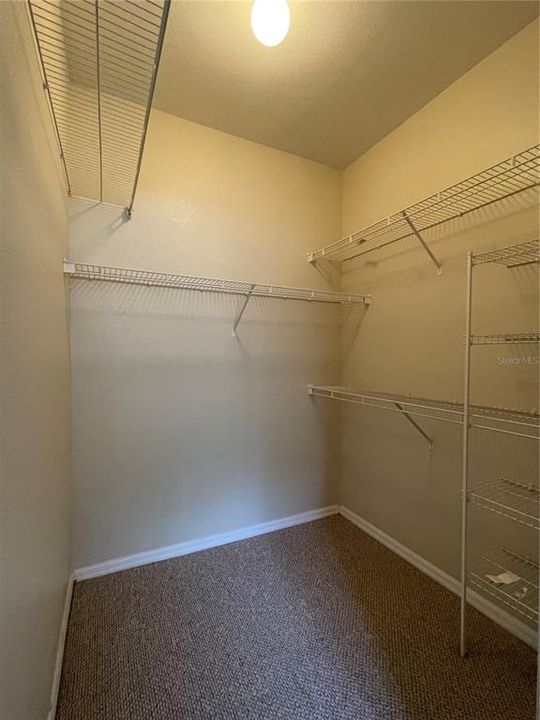 For Rent: $1,525 (2 beds, 1 baths, 898 Square Feet)