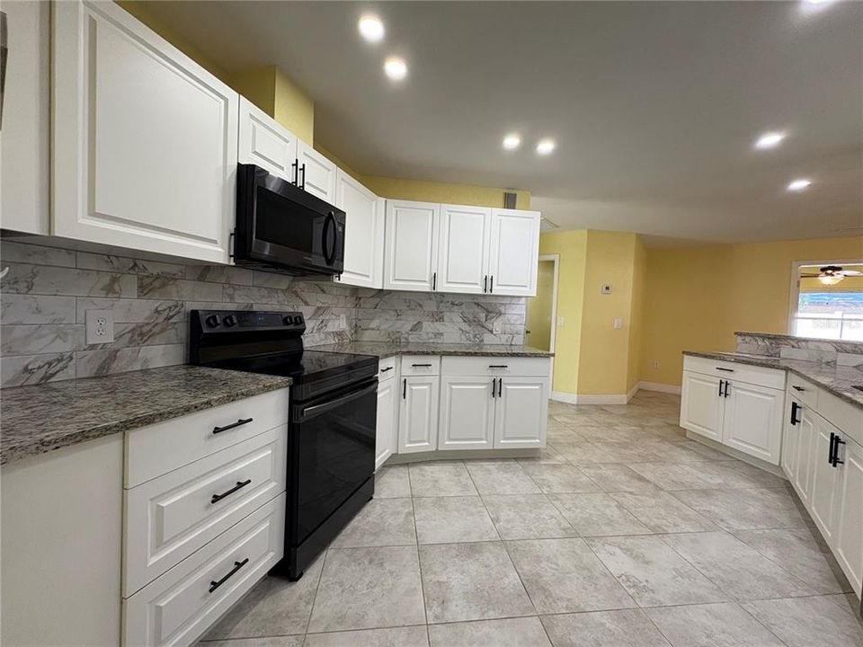 For Sale: $499,000 (3 beds, 2 baths, 1782 Square Feet)