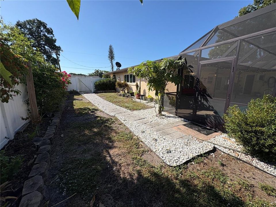 For Sale: $499,000 (3 beds, 2 baths, 1782 Square Feet)