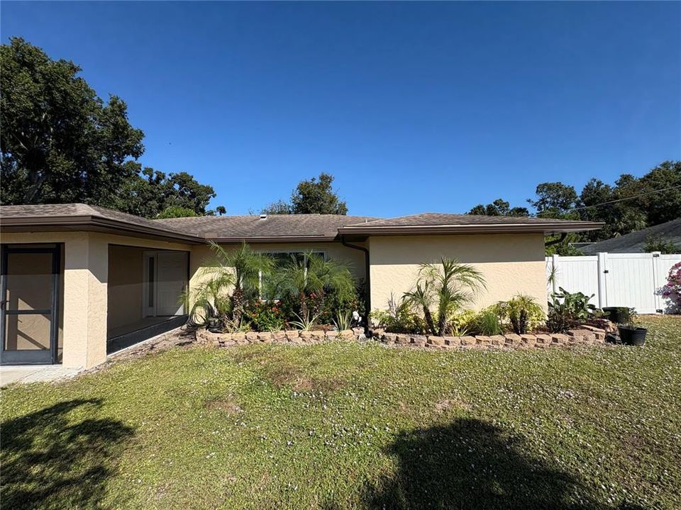 For Sale: $499,000 (3 beds, 2 baths, 1782 Square Feet)