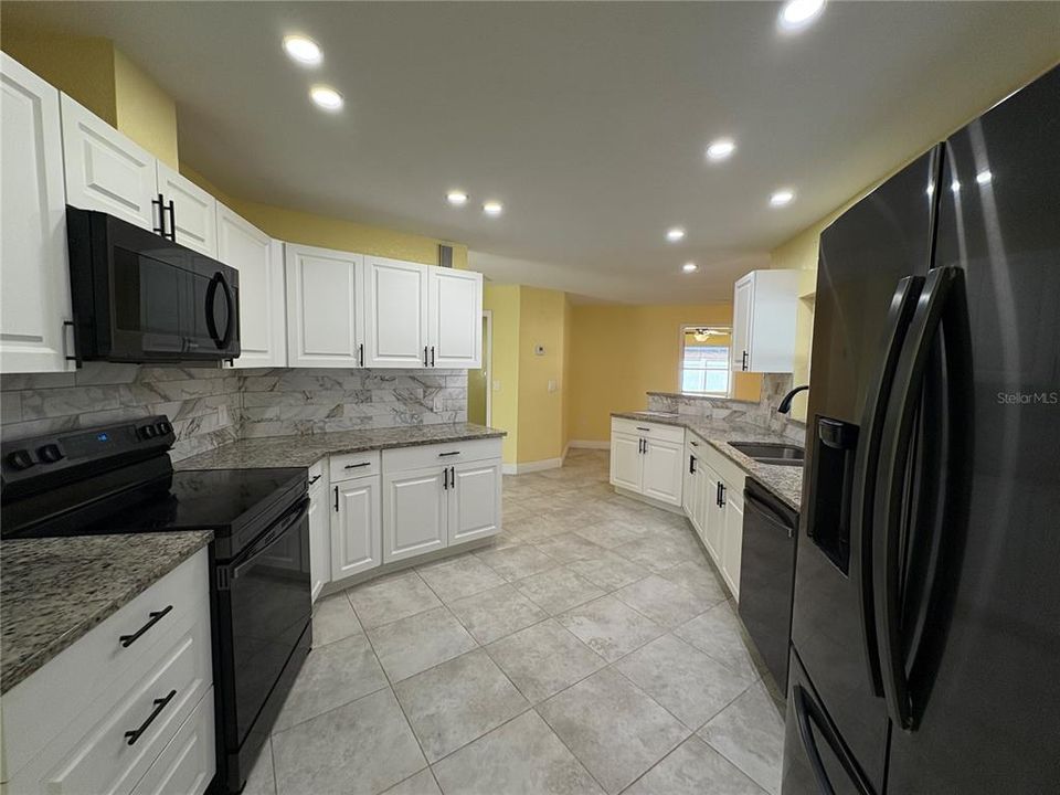 For Sale: $499,000 (3 beds, 2 baths, 1782 Square Feet)