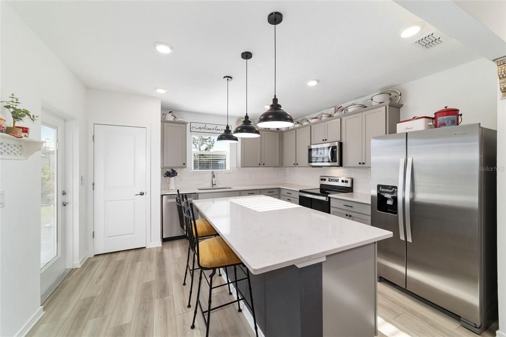 待售: $339,900 (2 贝兹, 2 浴室, 1433 平方英尺)