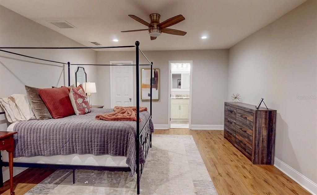 For Sale: $690,000 (3 beds, 2 baths, 2117 Square Feet)