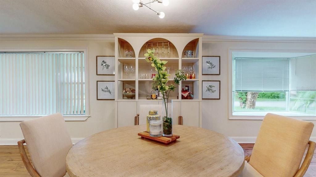 For Sale: $690,000 (3 beds, 2 baths, 2117 Square Feet)