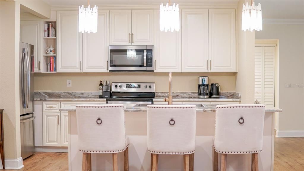 For Sale: $690,000 (3 beds, 2 baths, 2117 Square Feet)