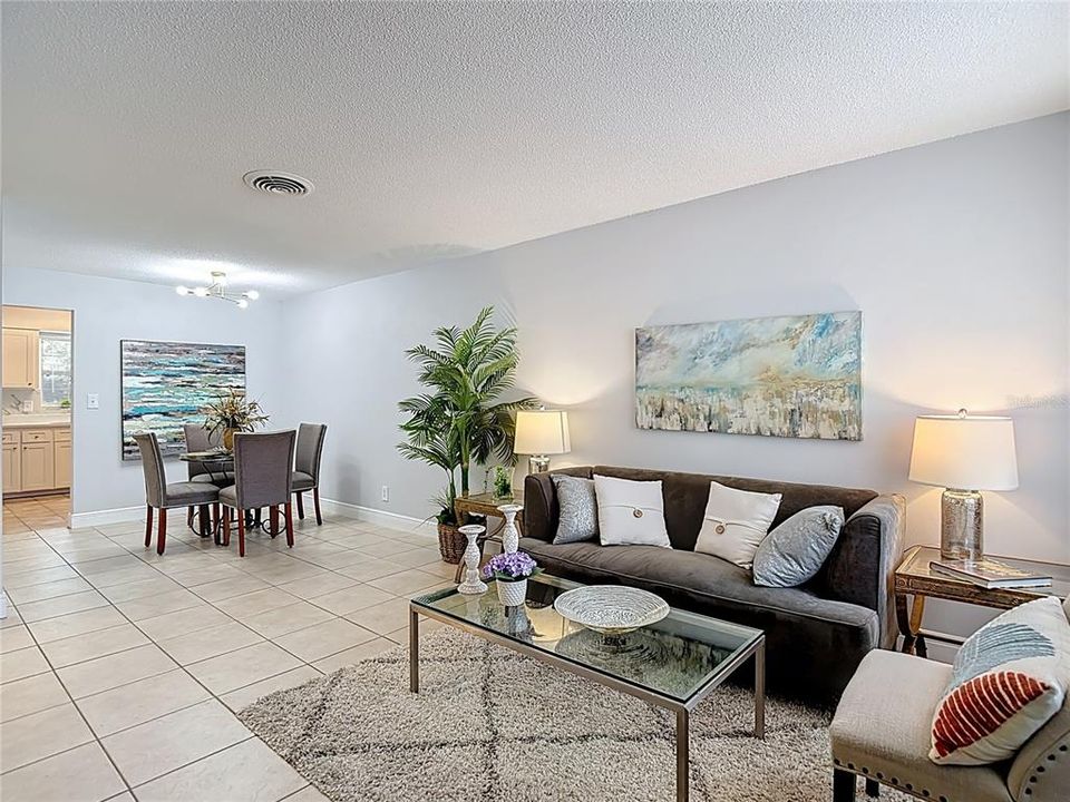 For Rent: $2,800 (2 beds, 1 baths, 850 Square Feet)