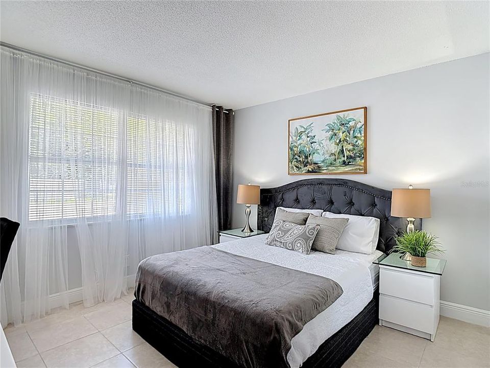 For Rent: $2,800 (2 beds, 1 baths, 850 Square Feet)