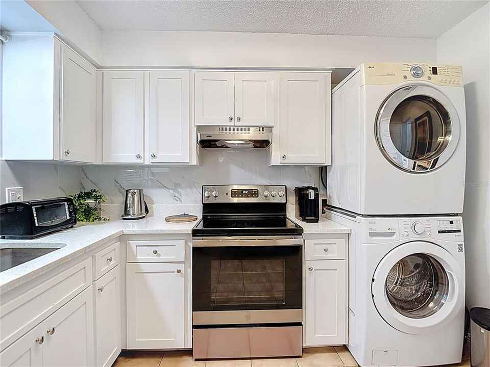 For Rent: $2,800 (2 beds, 1 baths, 850 Square Feet)