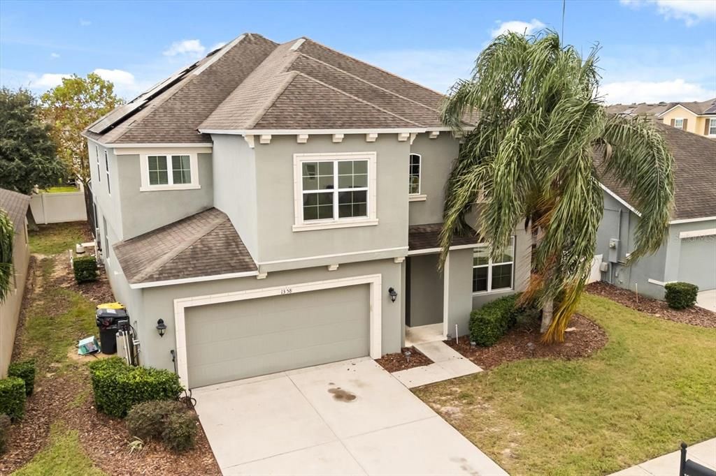 合同活跃: $555,000 (8 贝兹, 6 浴室, 4053 平方英尺)