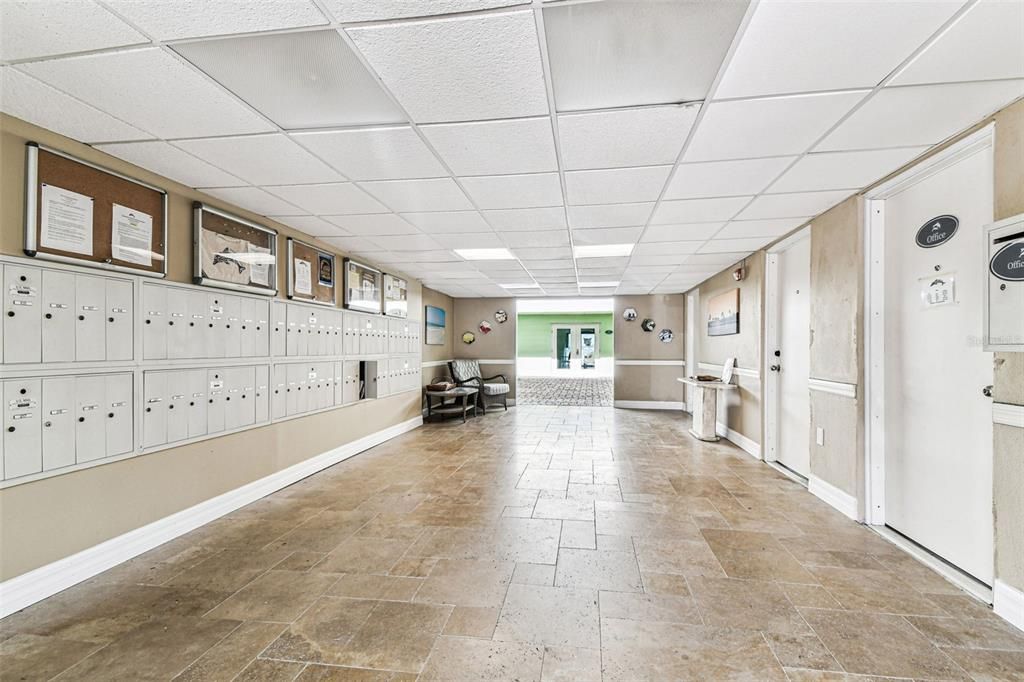 На продажу: $367,500 (1 спален, 1 ванн, 704 Квадратных фут)