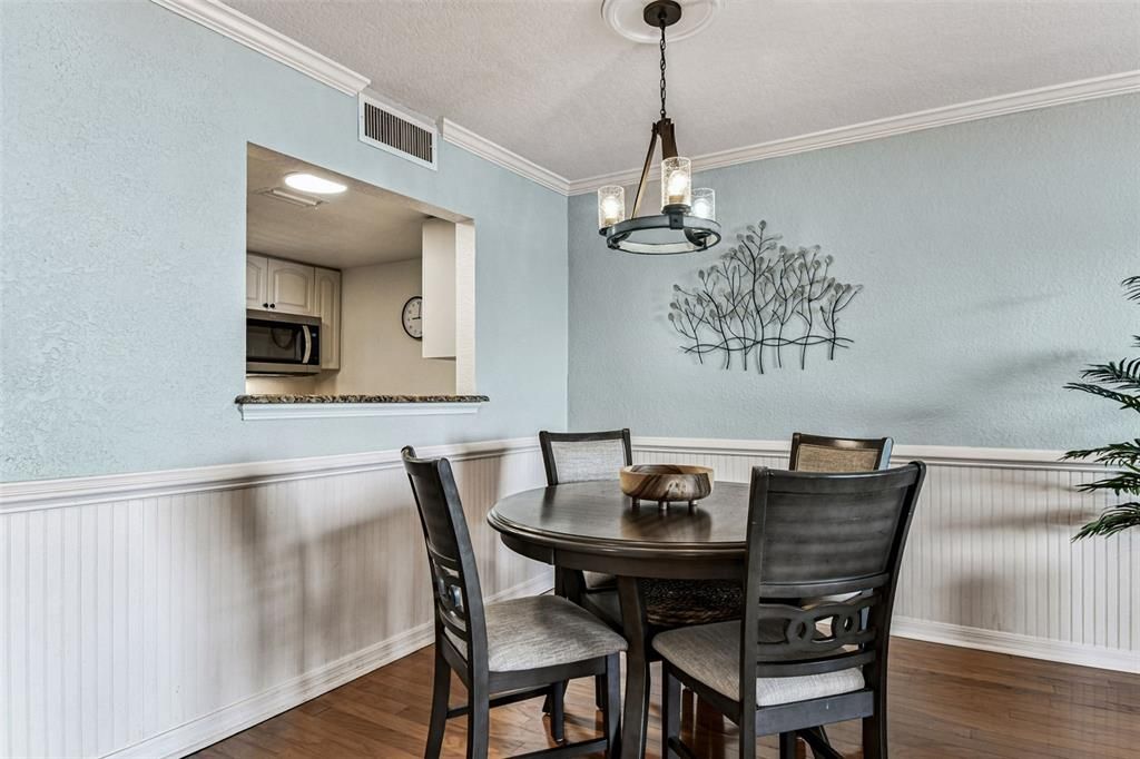 На продажу: $367,500 (1 спален, 1 ванн, 704 Квадратных фут)