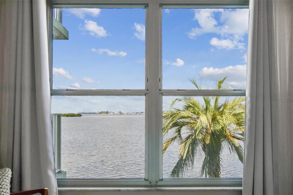 На продажу: $367,500 (1 спален, 1 ванн, 704 Квадратных фут)