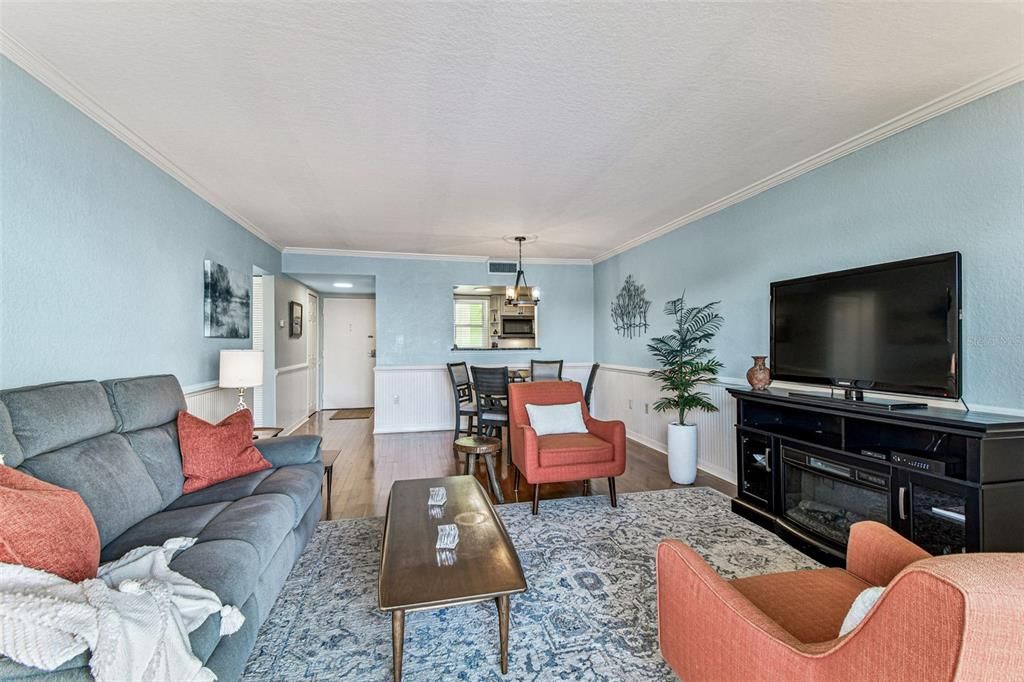 На продажу: $367,500 (1 спален, 1 ванн, 704 Квадратных фут)