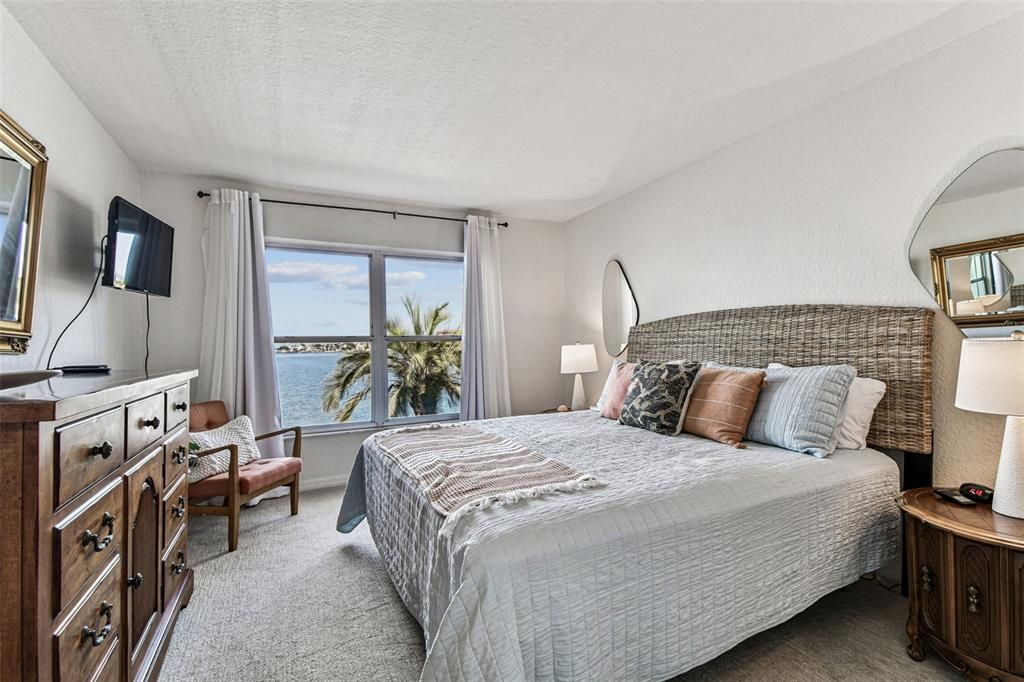 На продажу: $367,500 (1 спален, 1 ванн, 704 Квадратных фут)