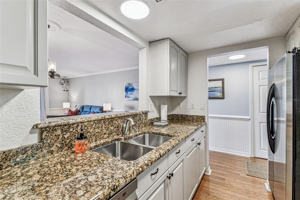 На продажу: $367,500 (1 спален, 1 ванн, 704 Квадратных фут)