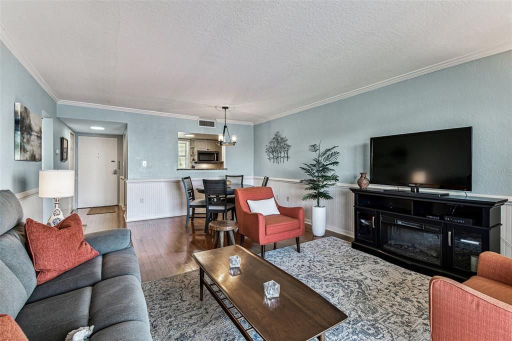 На продажу: $367,500 (1 спален, 1 ванн, 704 Квадратных фут)