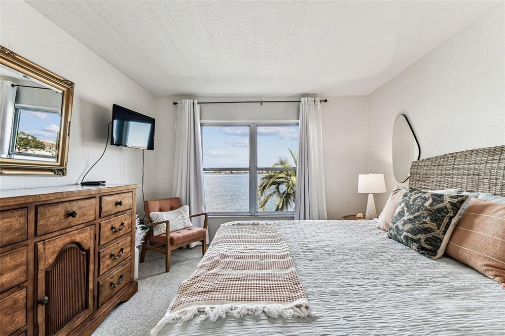 На продажу: $367,500 (1 спален, 1 ванн, 704 Квадратных фут)