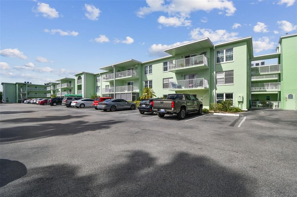 На продажу: $367,500 (1 спален, 1 ванн, 704 Квадратных фут)