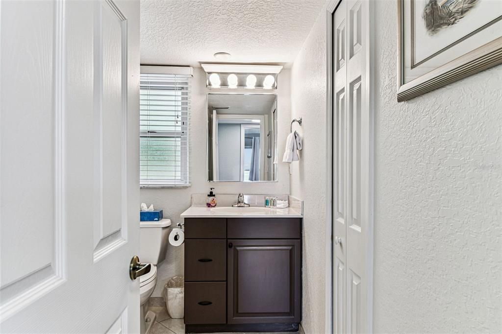 На продажу: $367,500 (1 спален, 1 ванн, 704 Квадратных фут)