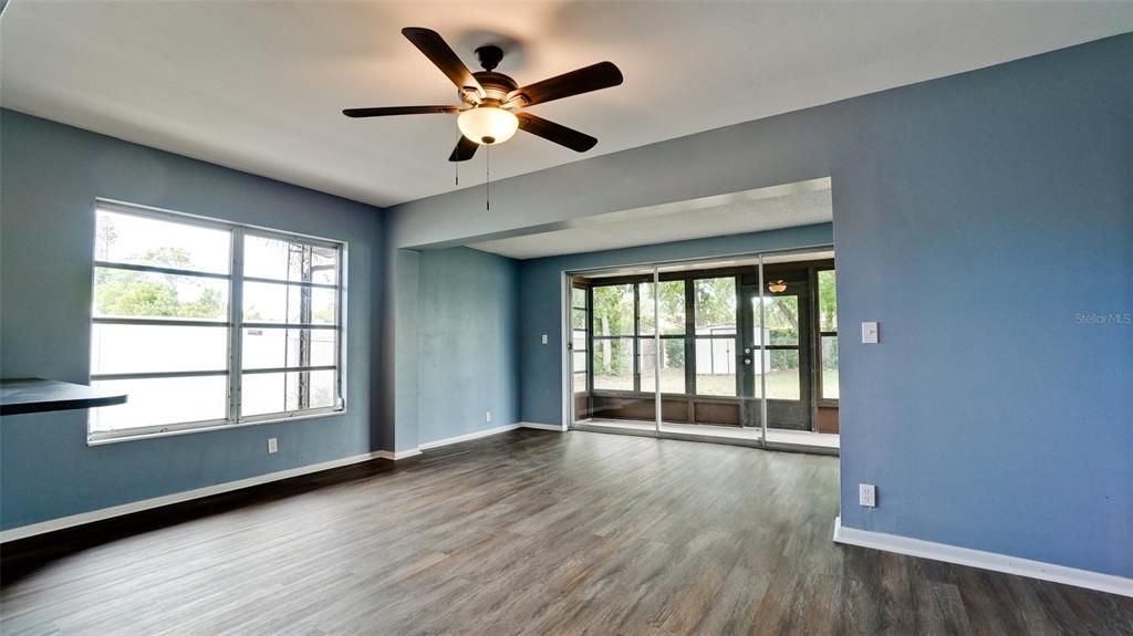 Active With Contract: $359,000 (3 beds, 2 baths, 1755 Square Feet)