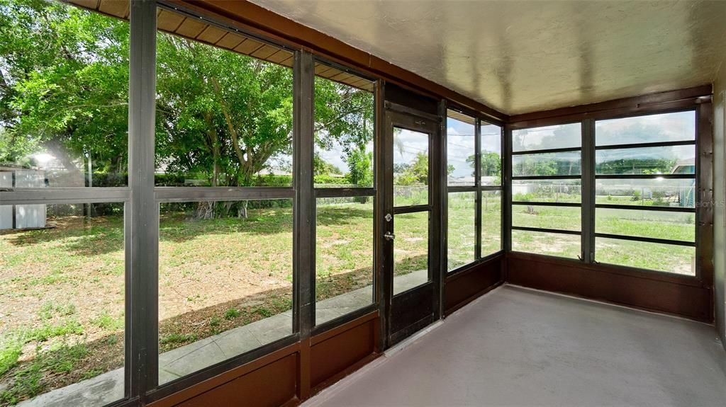 Active With Contract: $359,000 (3 beds, 2 baths, 1755 Square Feet)