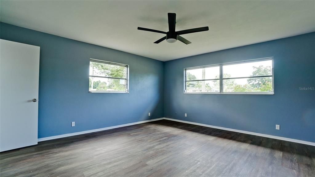 Active With Contract: $359,000 (3 beds, 2 baths, 1755 Square Feet)