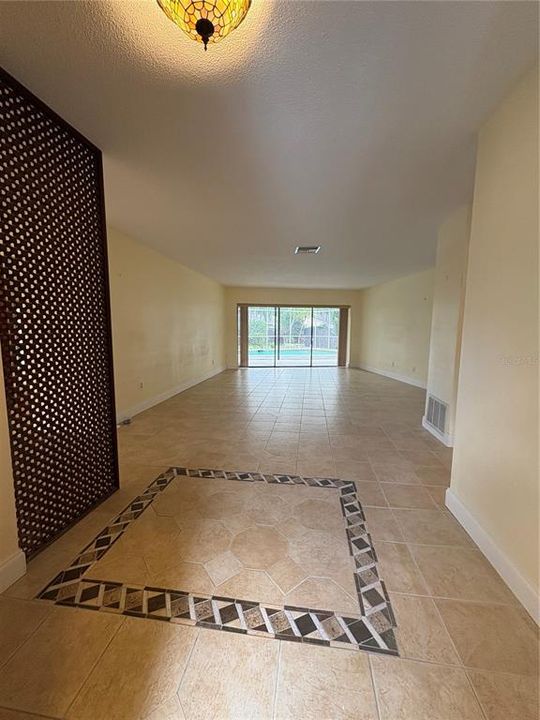 出租: $3,800 (4 贝兹, 3 浴室, 2697 平方英尺)