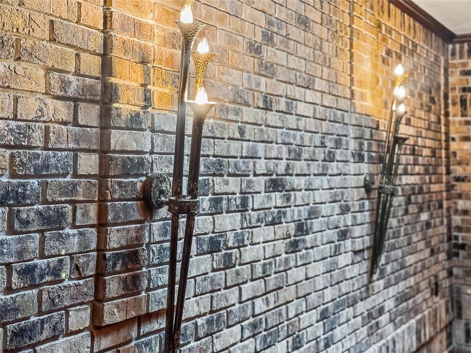 For Sale: $925,000 (4 beds, 5 baths, 7206 Square Feet)