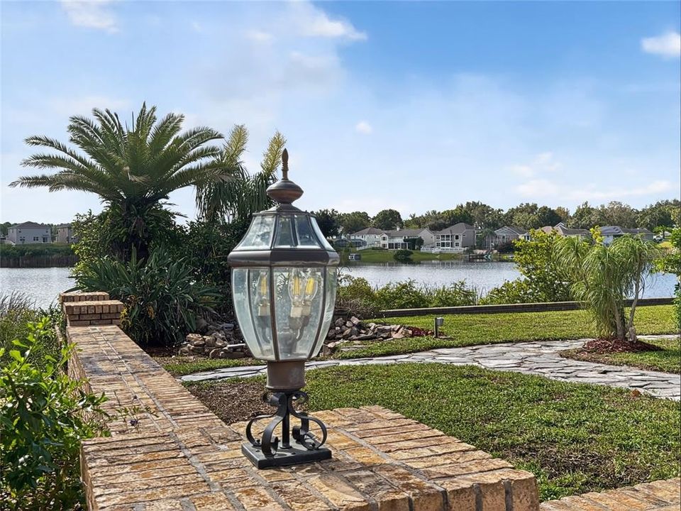 For Sale: $925,000 (4 beds, 5 baths, 7206 Square Feet)