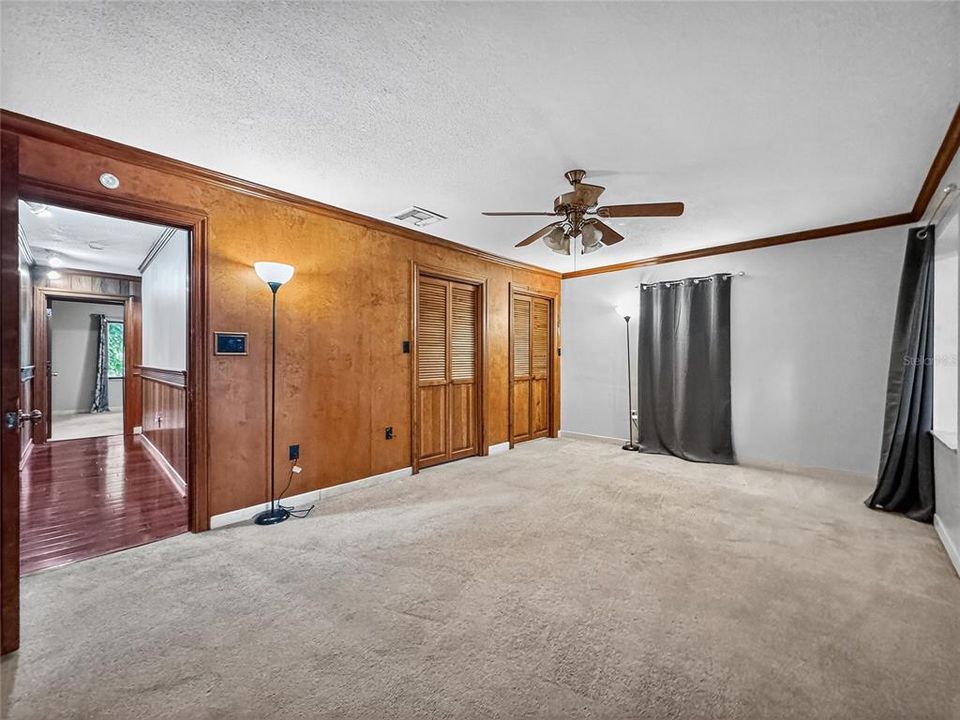 For Sale: $925,000 (4 beds, 5 baths, 7206 Square Feet)