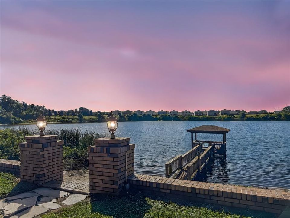 For Sale: $925,000 (4 beds, 5 baths, 7206 Square Feet)