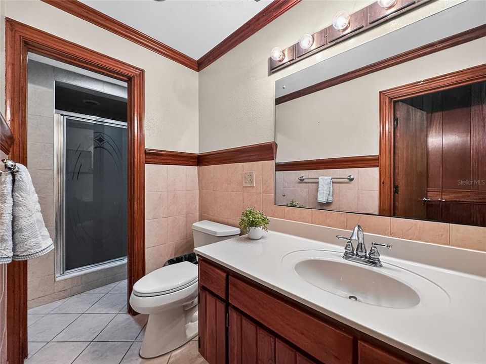 For Sale: $925,000 (4 beds, 5 baths, 7206 Square Feet)