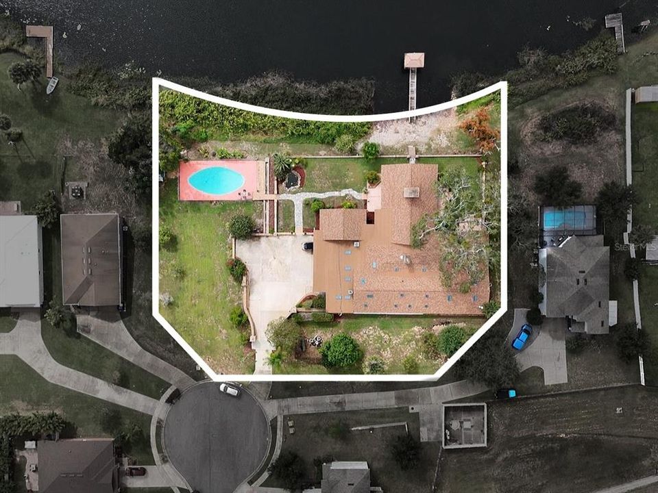 For Sale: $925,000 (4 beds, 5 baths, 7206 Square Feet)