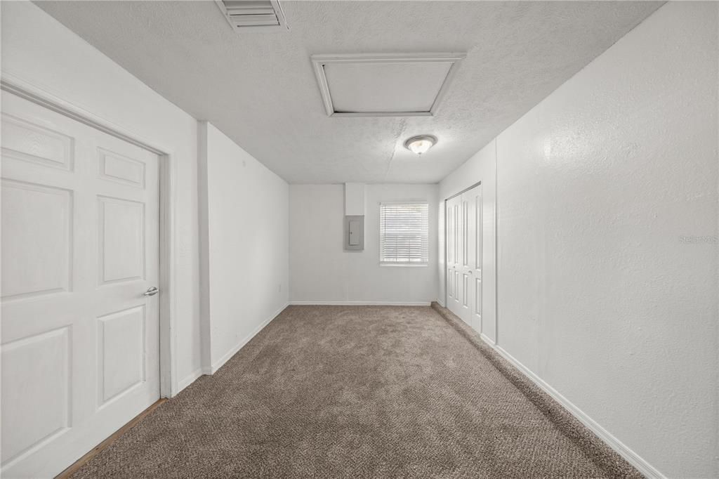 合同活跃: $199,900 (3 贝兹, 2 浴室, 1115 平方英尺)