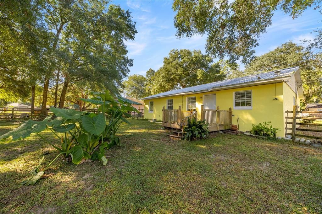 合同活跃: $199,900 (3 贝兹, 2 浴室, 1115 平方英尺)