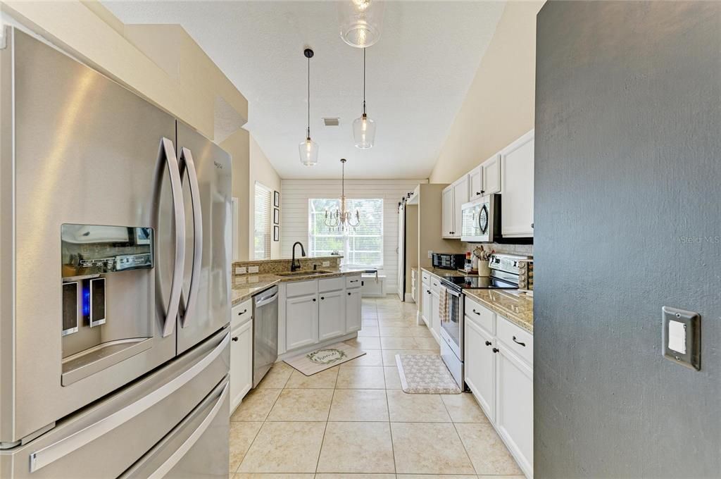 For Sale: $699,000 (3 beds, 3 baths, 2601 Square Feet)