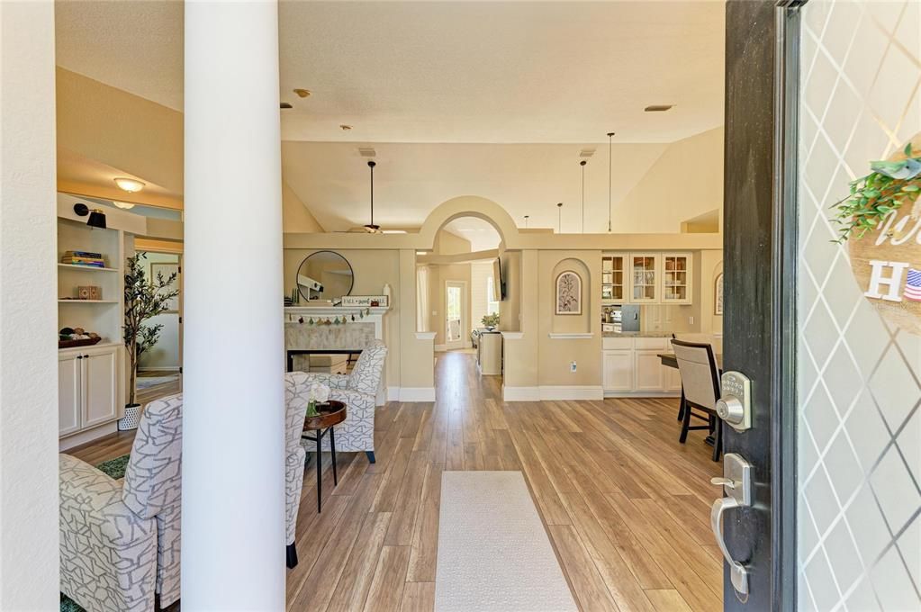 For Sale: $699,000 (3 beds, 3 baths, 2601 Square Feet)