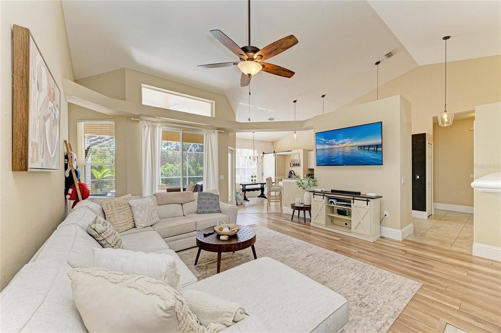 For Sale: $699,000 (3 beds, 3 baths, 2601 Square Feet)