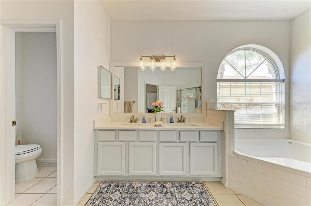 For Sale: $699,000 (3 beds, 3 baths, 2601 Square Feet)