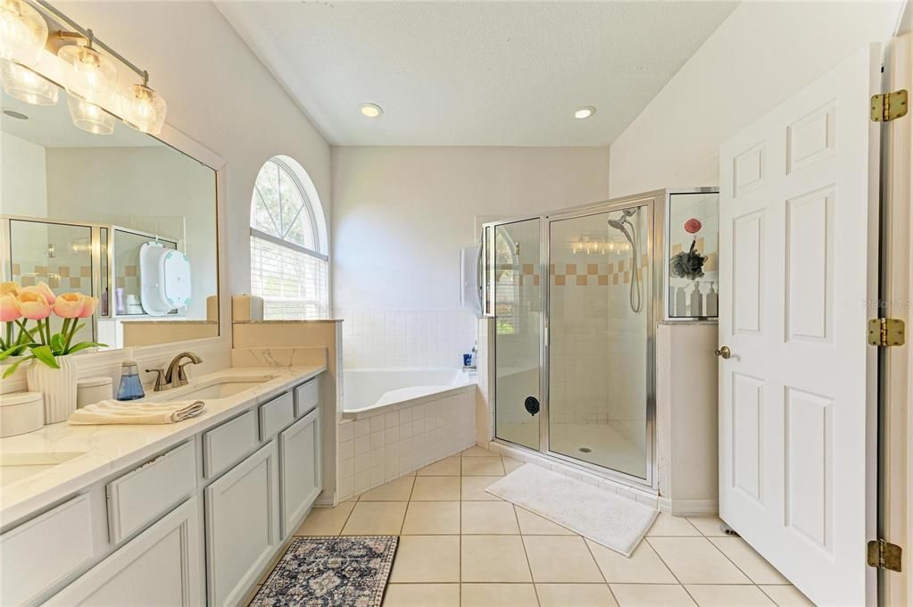 For Sale: $699,000 (3 beds, 3 baths, 2601 Square Feet)