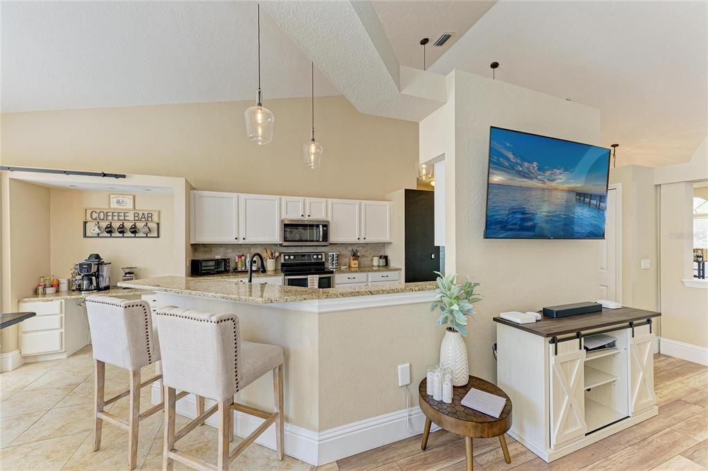 For Sale: $699,000 (3 beds, 3 baths, 2601 Square Feet)