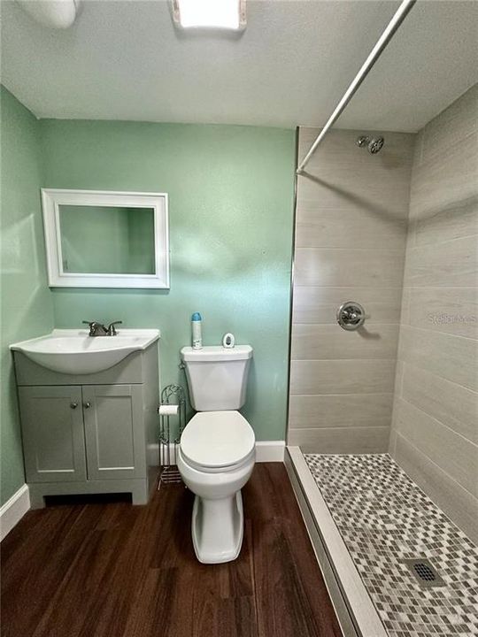 For Sale: $130,000 (4 beds, 3 baths, 957 Square Feet)