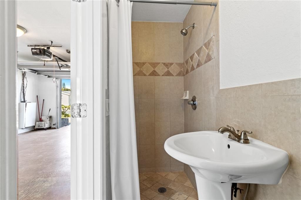 For Rent: $1,750 (2 beds, 2 baths, 1259 Square Feet)