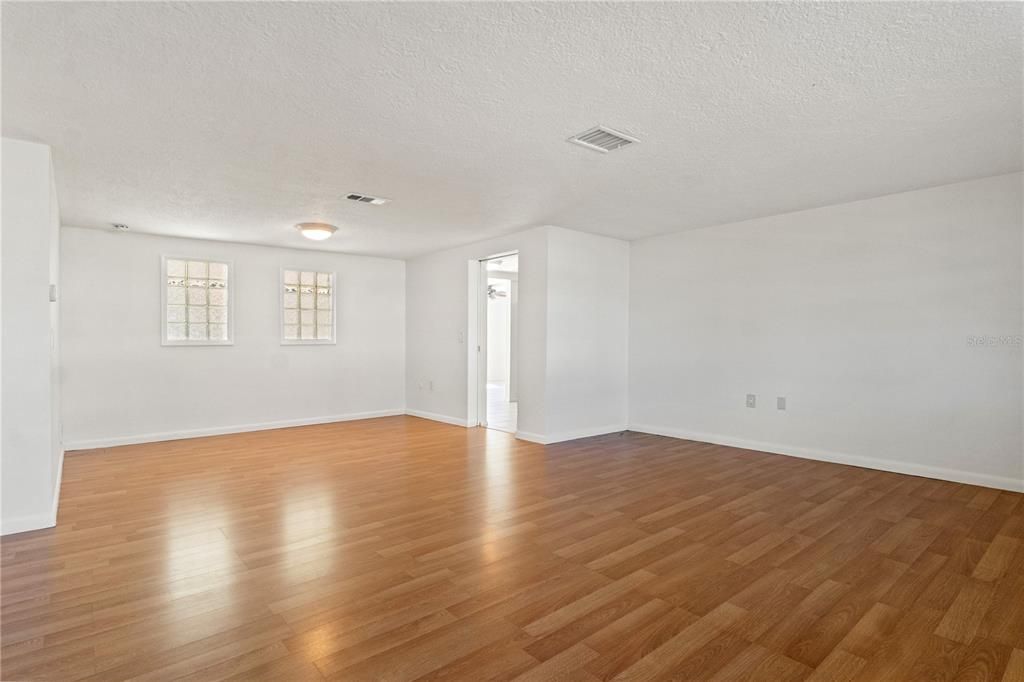 For Rent: $1,750 (2 beds, 2 baths, 1259 Square Feet)