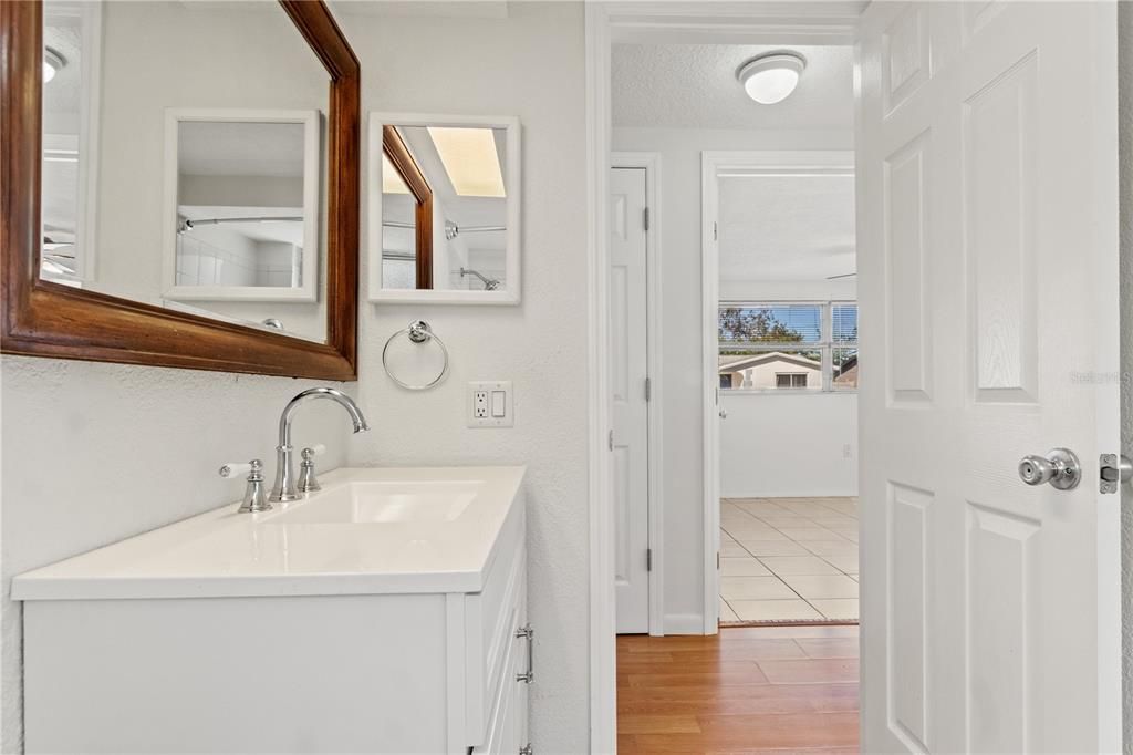 For Rent: $1,750 (2 beds, 2 baths, 1259 Square Feet)