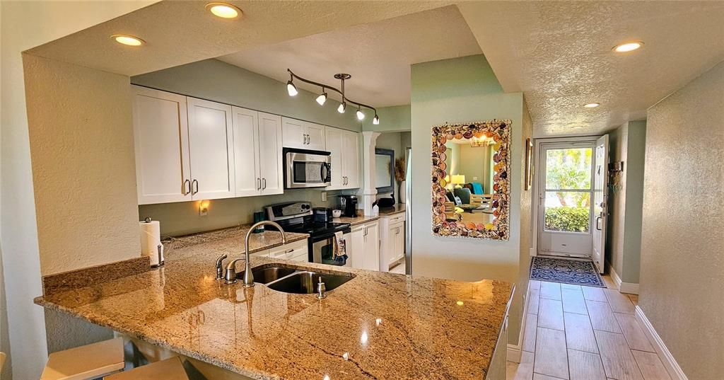 На продажу: $599,000 (2 спален, 2 ванн, 1080 Квадратных фут)