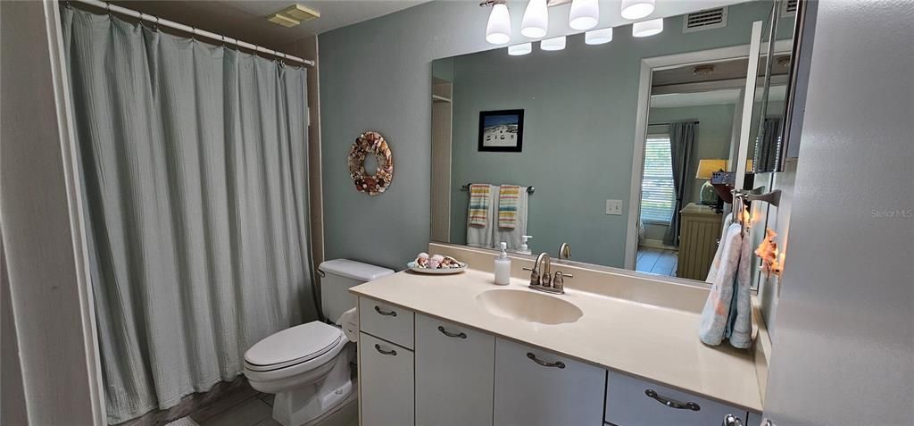 На продажу: $599,000 (2 спален, 2 ванн, 1080 Квадратных фут)