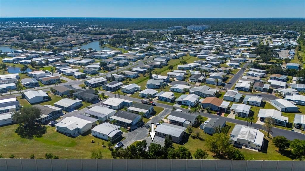 На продажу: $135,000 (2 спален, 2 ванн, 828 Квадратных фут)