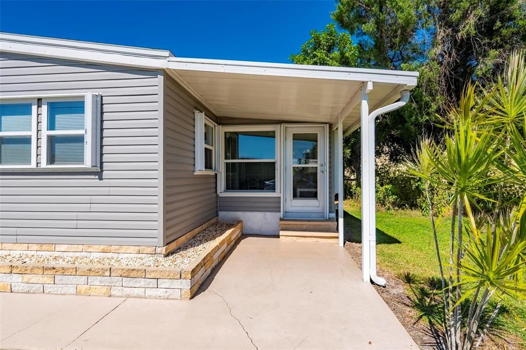 На продажу: $135,000 (2 спален, 2 ванн, 828 Квадратных фут)